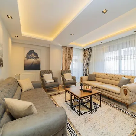 Апартаменты Comfy Flat With Balcony Close To Konyaalti Beach